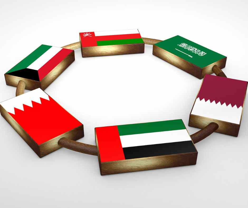 Pharma professionals discussing GCC market expansion strategy for health products – Pharma Gate Solutions